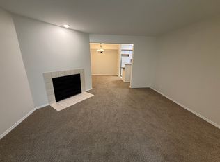 4 Hartwell Ct APT 3, Savoy, IL 61874