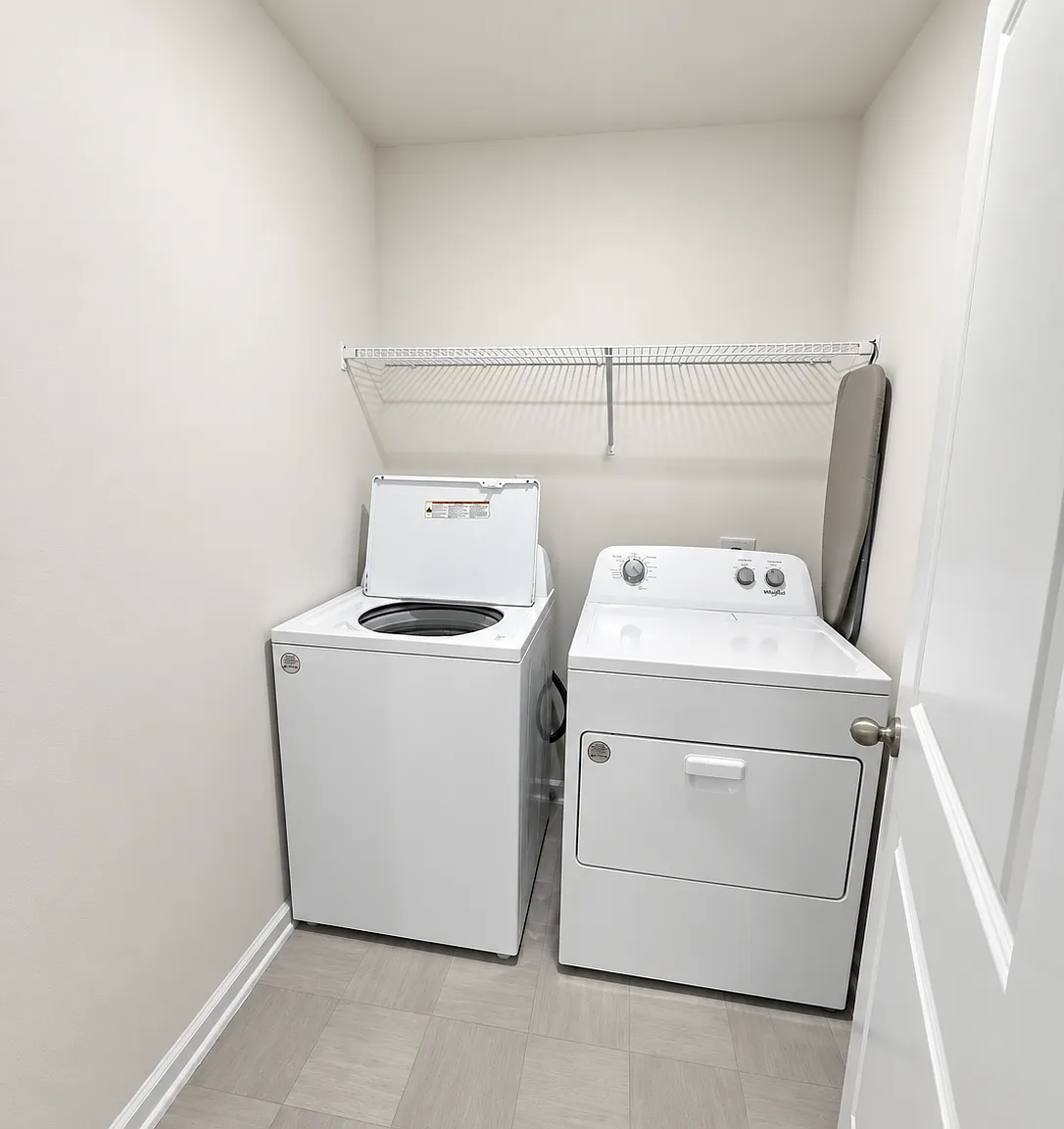 4 bed, 2.5 bath, 1941 sqft, $2,150 — Photo 4