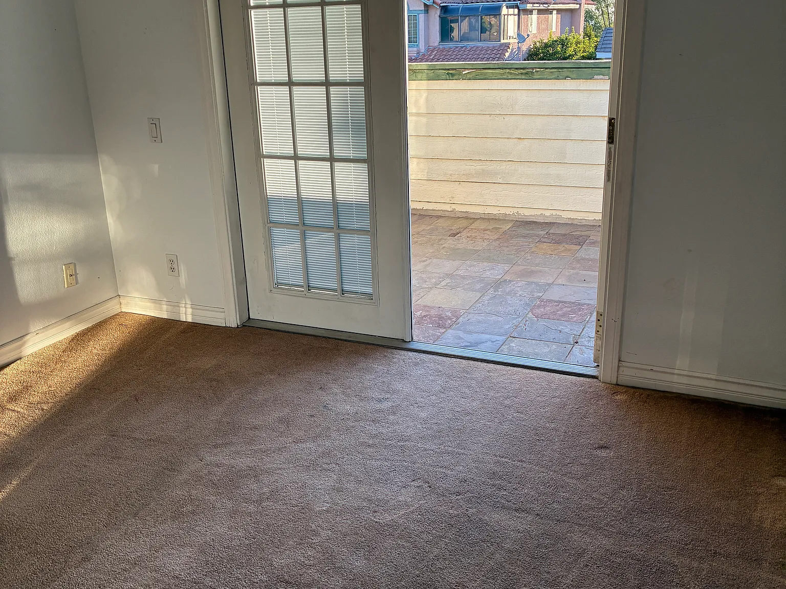 5 bed, 2544 sqft, $4,200 — Photo 4