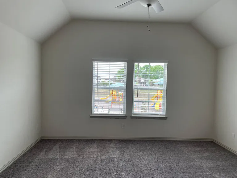 5111 Community St — Photo 12
