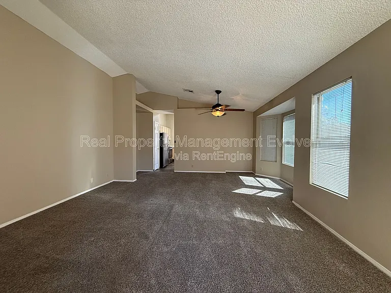 3936 W Chama Dr — Photo 3