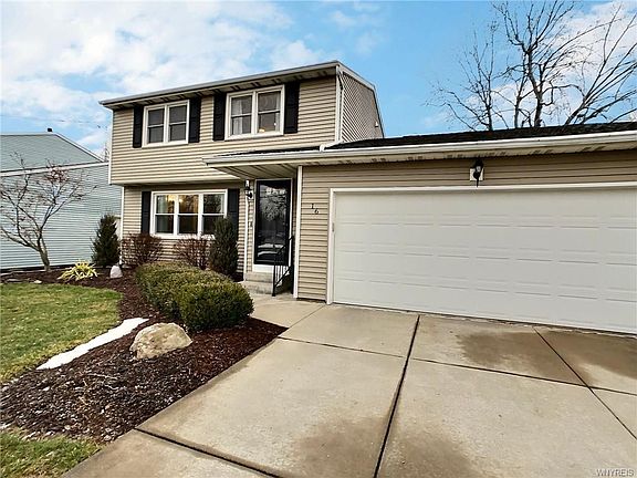 3rd image of 16 Hollybrook Dr