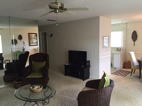 3rd image of 48 Woodland Dr