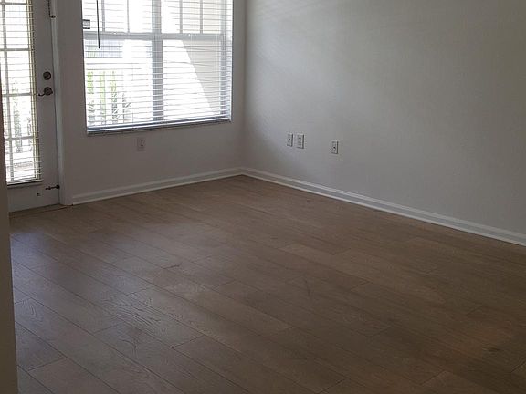 4th image of 800 S Dakota Ave APT 120
