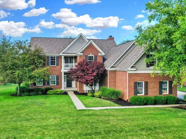 9094 Iris Ln, Zionsville, IN 46077