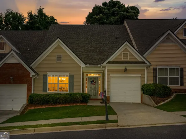 172 Riley Cir, Dawsonville, GA 30534