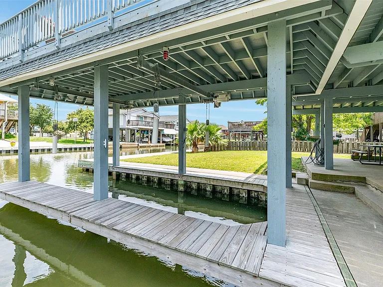 16614 Bermuda Way — Photo 31