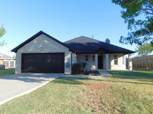 432 Madison Pl, Ponder, TX 76259