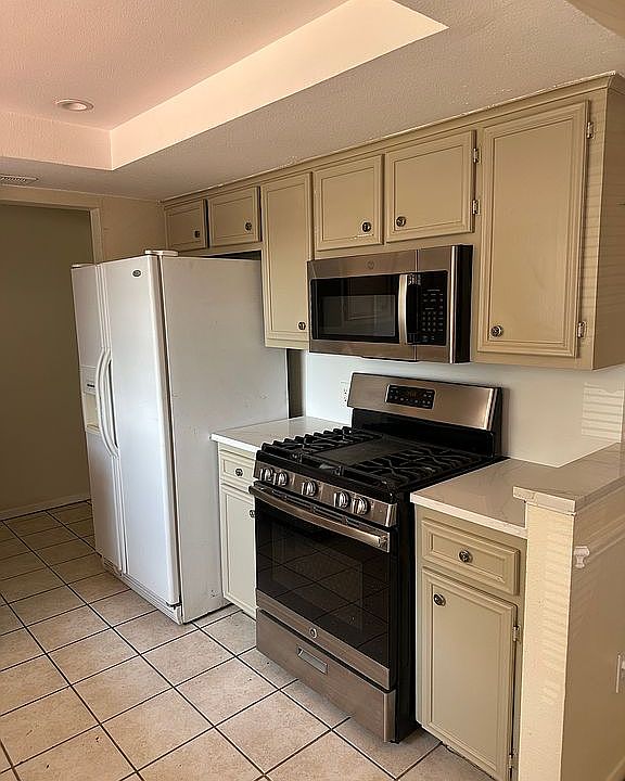 2nd image of 1515 Desert Quail Ln