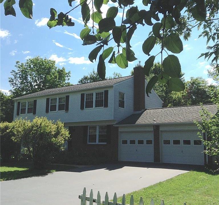 1st image of 4 Kimberly Dr