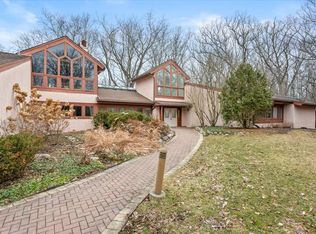 5 Bridle Ln, Bannockburn, IL 60015