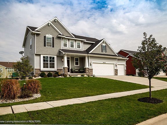 3rd image of 8628 Carlsbad Ln