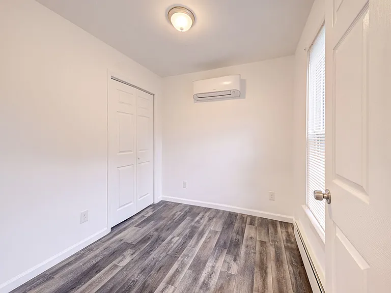 1250 North Ave — Photo 36