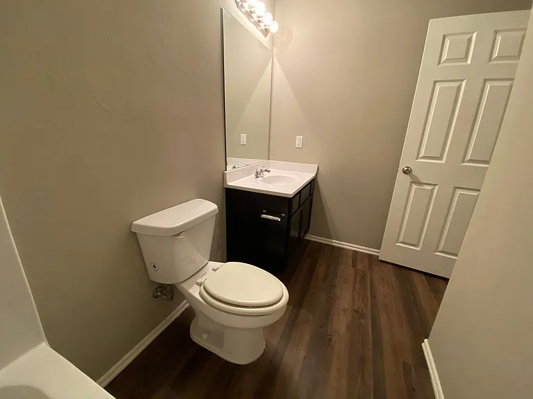 4517 Hunter Blvd — Photo 29