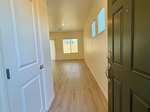 3rd image of 10051 Indigo Cliffs St