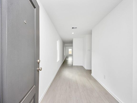 4th image of 29643 Knollwood Bay Rd
