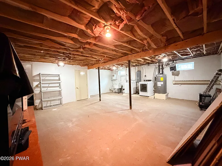 811 Hickory Ct — Photo 26