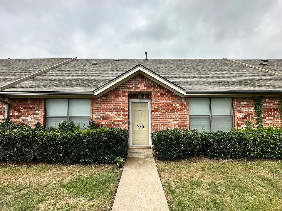 928 Austin Ct