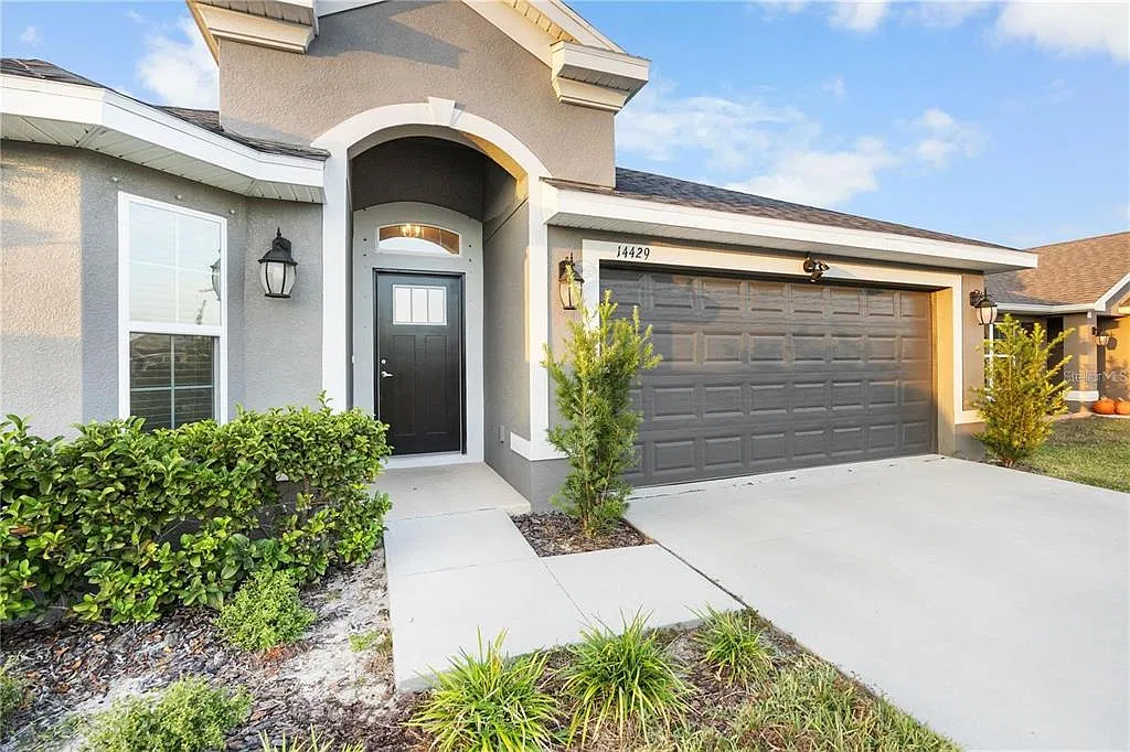 3 bed, 2.0 bath, 1527 sqft, $2,250 — Photo 2