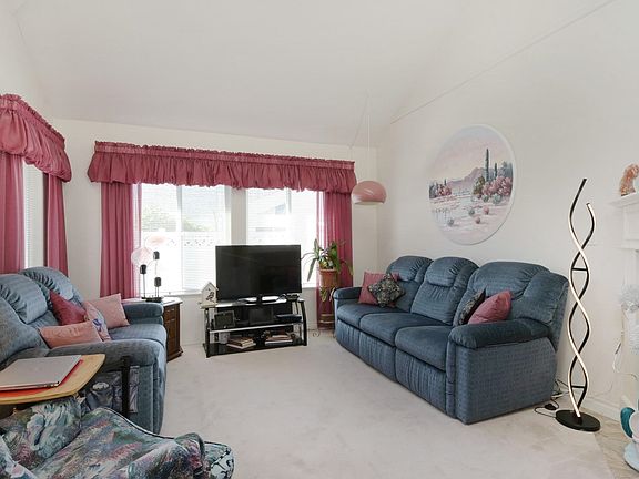 4th image of 8485 Young Rd #218