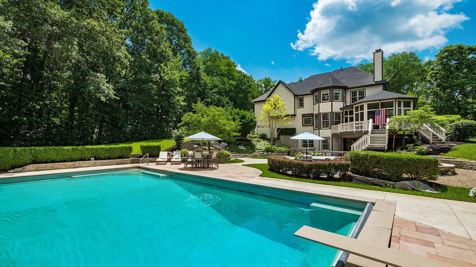 108 Hawks Cove Ct photo 1