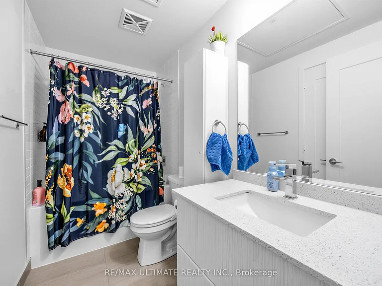330 Richmond St W #1708 — Photo 16