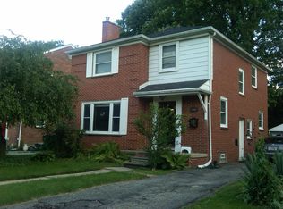 13329 Winchester Ave #2, Huntington Woods, MI 48070