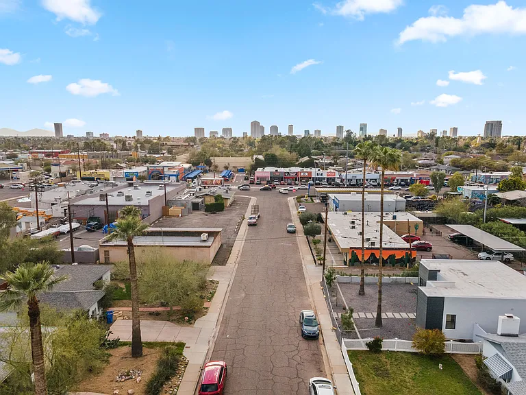 1606 E Catalina Dr #B — Photo 13