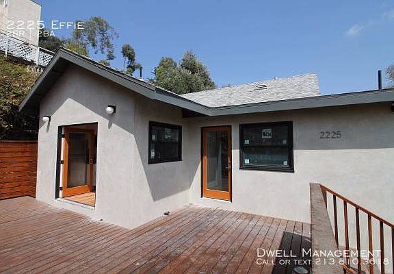 2nd image of 2225 Effie St