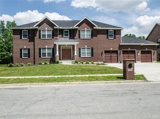 10395 Augusta Ln, Piqua, OH 45356