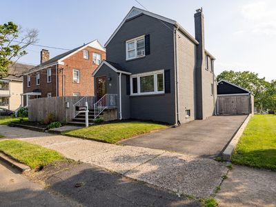 95 Hillside Avenue, Bridgeport, CT, 06604