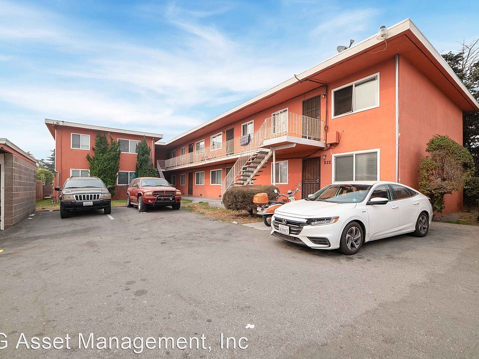 1st image of 922 Carlson Blvd APT 9