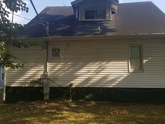 2nd image of 2543 E 5th Ave