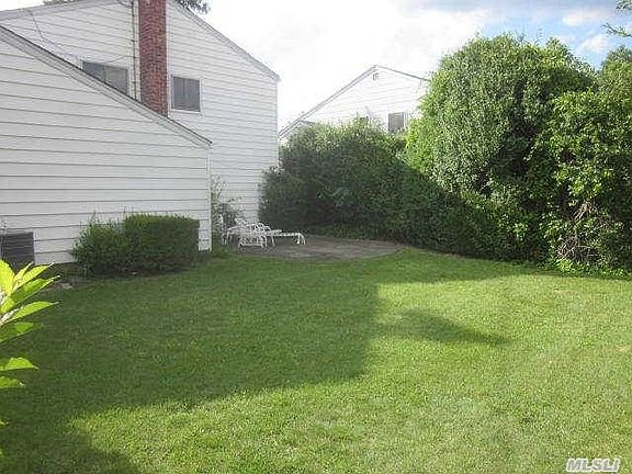 2nd image of 171 Linden St