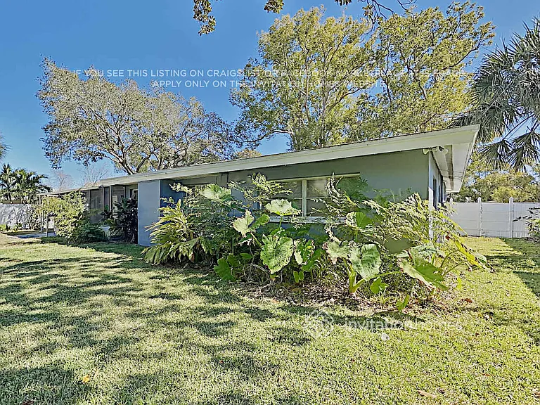 12160 Croft Dr — Photo 16