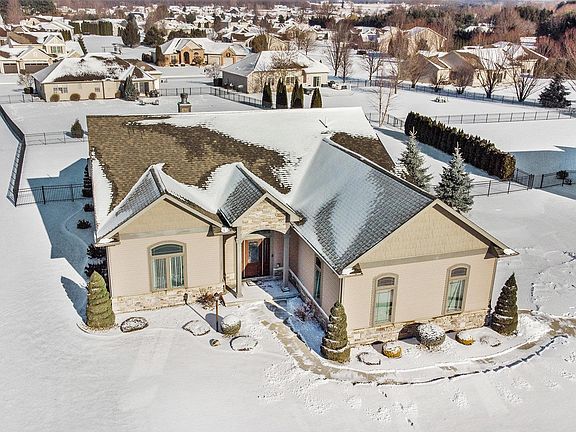 4th image of 20063 Weber Ln