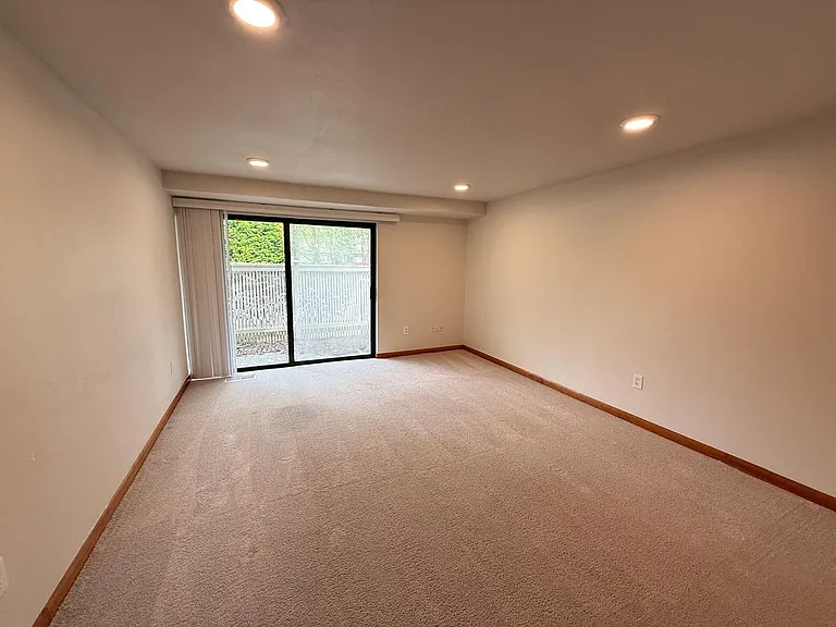 9805 NE 124th St #107 — Photo 3