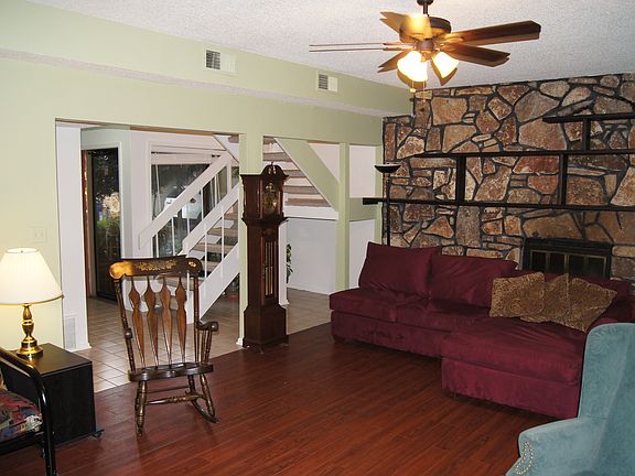 3rd image of 8418 Rockcreek Pkwy