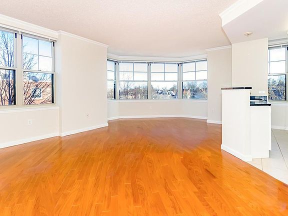 5th image of 300 Mamaroneck Ave APT 301