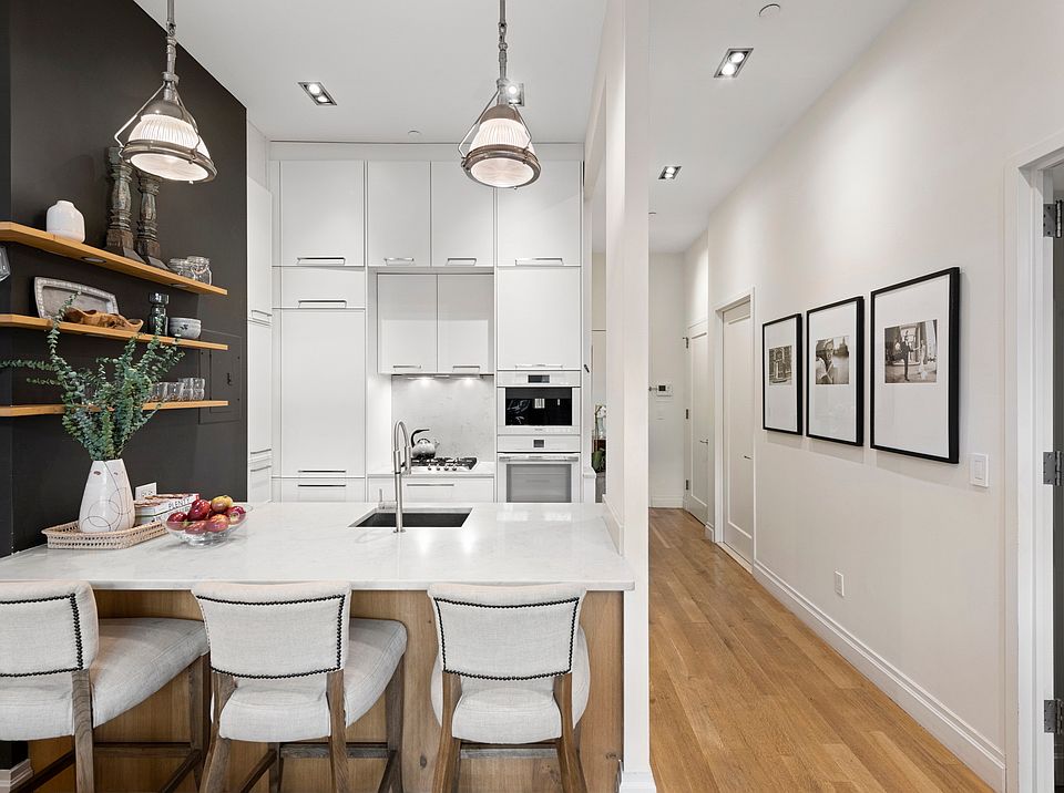 1st image of 21 S William St APT 3A