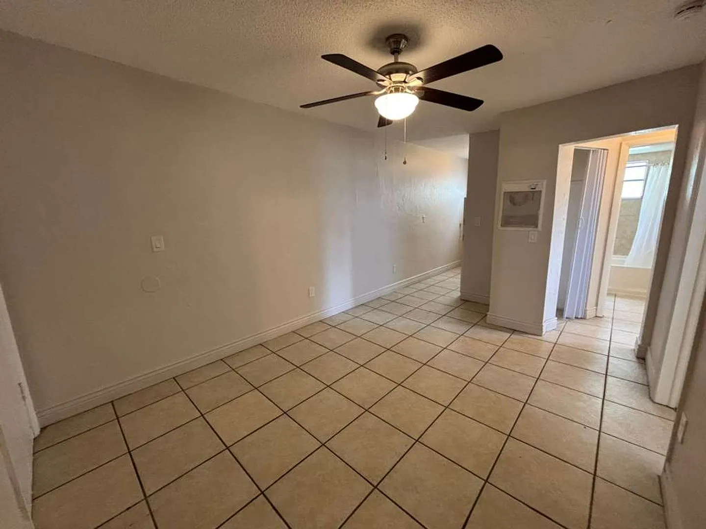 Remodeled 1/1 — Photo 3