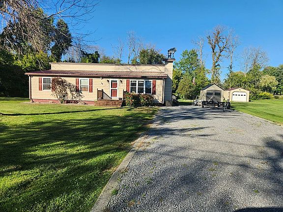 4th image of 120 Chipman Ln