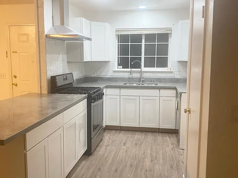774 Elk Hills Dr — Photo 10