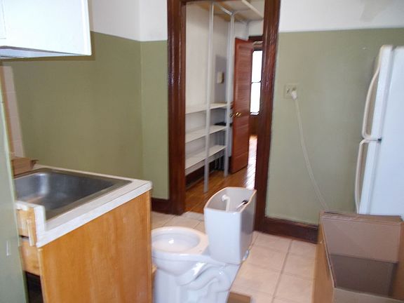 2nd image of 439 Lincoln Pl APT 10