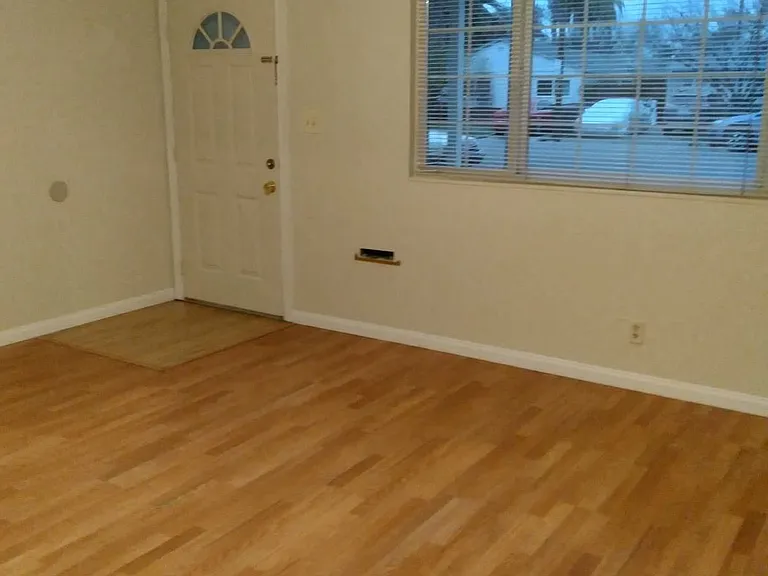 228 E Whittier Ave — Photo 3