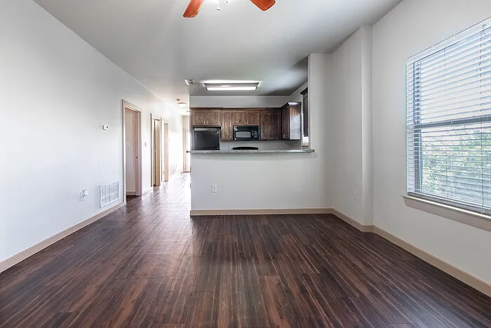 621 Bernard St #12