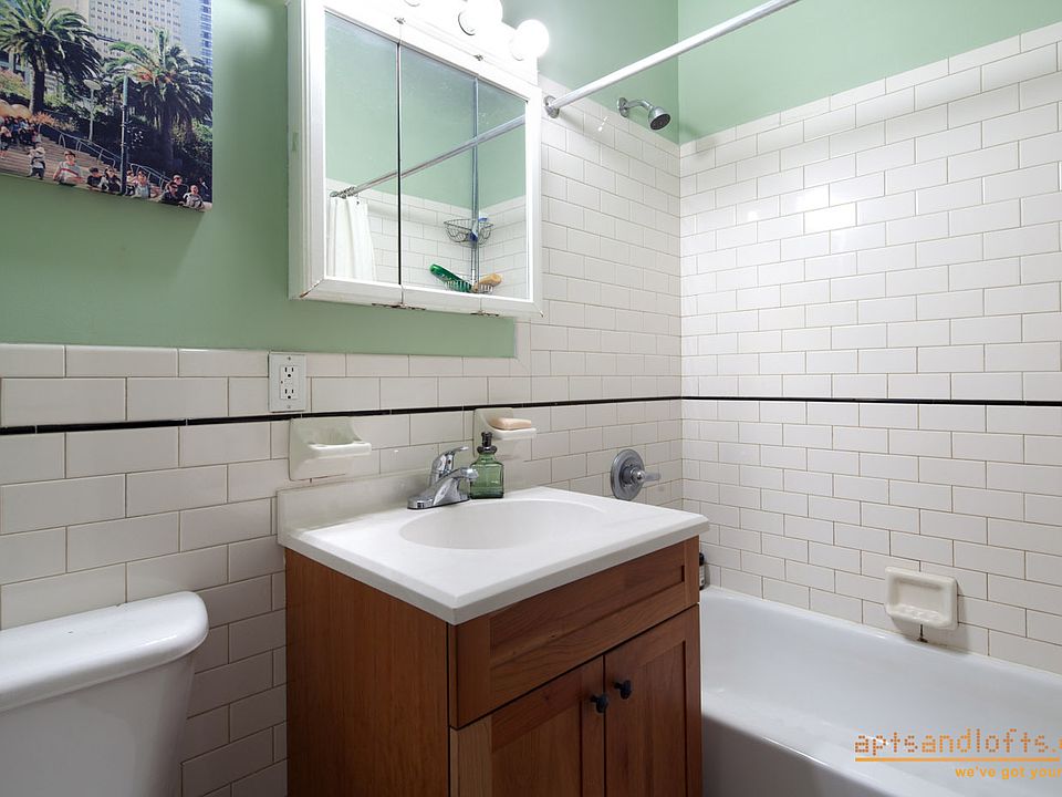 2nd image of 133 Conselyea St APT 2R
