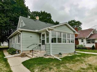 1924 Fremont St, Rockford, IL 61103