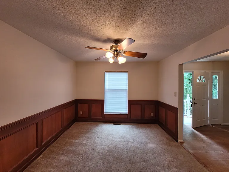 104 Corgy Dr — Photo 10