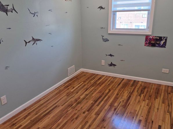2766 E 64th St Floor 2